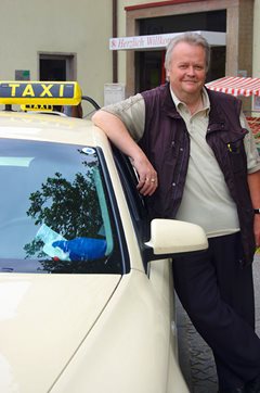 metrocab-taxifahrer-rentner.jpg